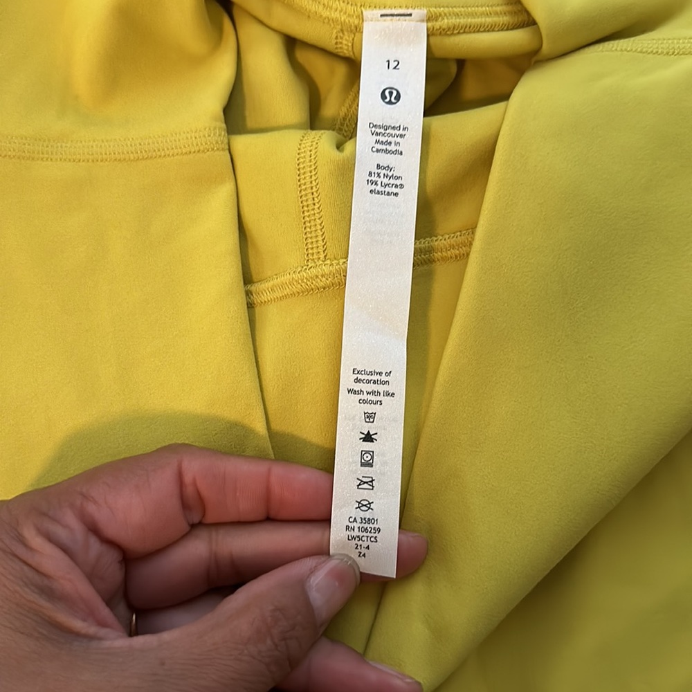 Lululemon - Picture 3 of 6